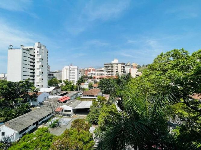 Apartamento de 3 alcobas en venta en Centenario, Cali, 142 m² · foto 9 de 20