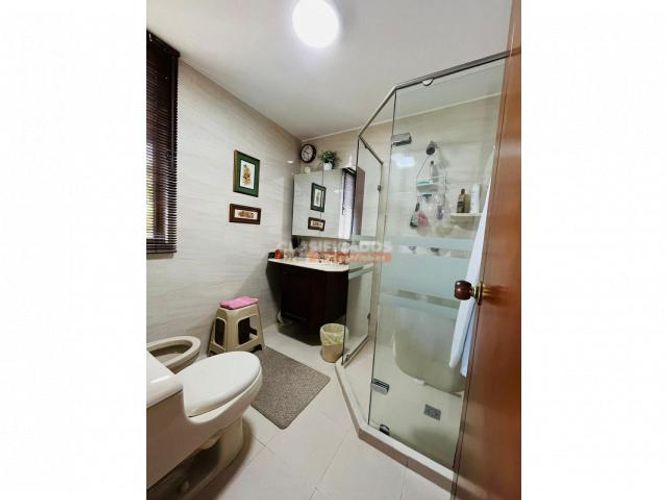 Apartamento de 3 alcobas en venta en Centenario, Cali, 142 m² · foto 16 de 20