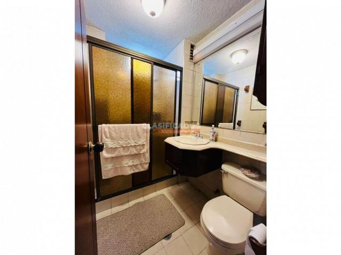 Apartamento de 3 alcobas en venta en Centenario, Cali, 142 m² · foto 17 de 20