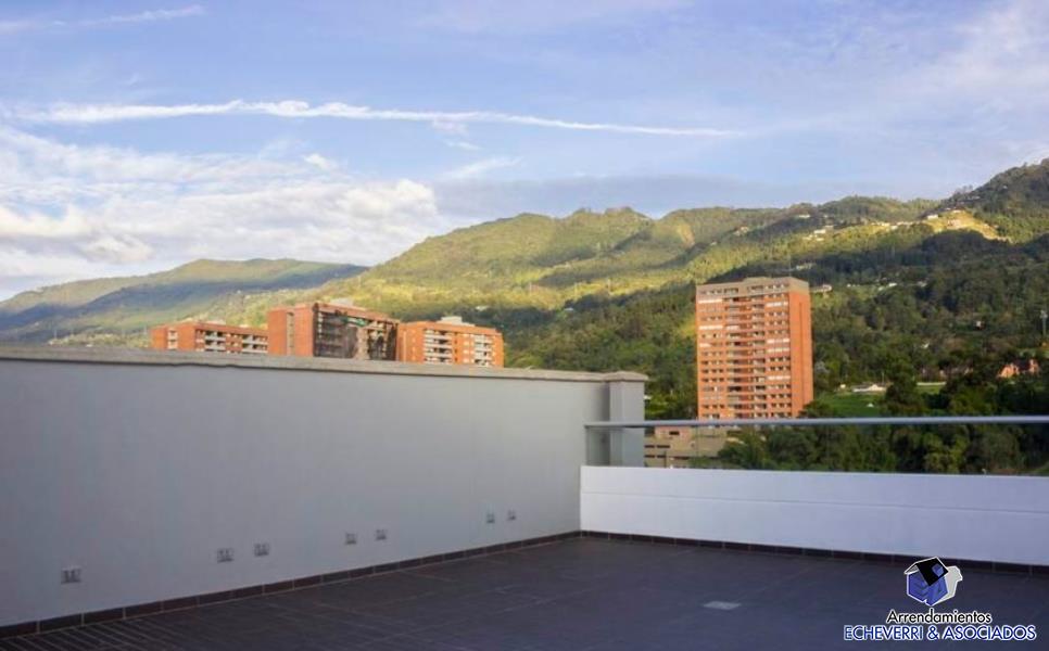 Apartamento en venta en Loma De Las Brujas, Envigado · foto 2 de 14