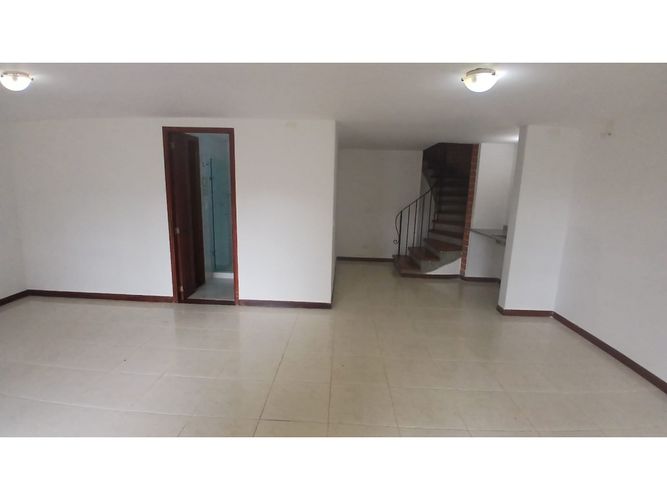 Casa de 3 alcobas en venta en Cumbres, Medellín, 283 m² · foto 17 de 21