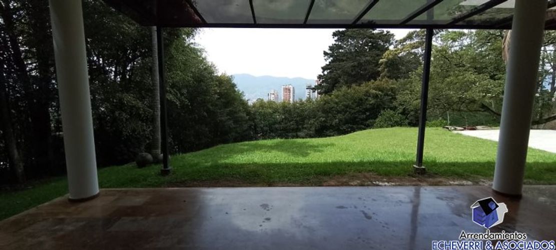 Casa de 5 alcobas en venta en Los Balsos, Medellín · foto 7 de 24