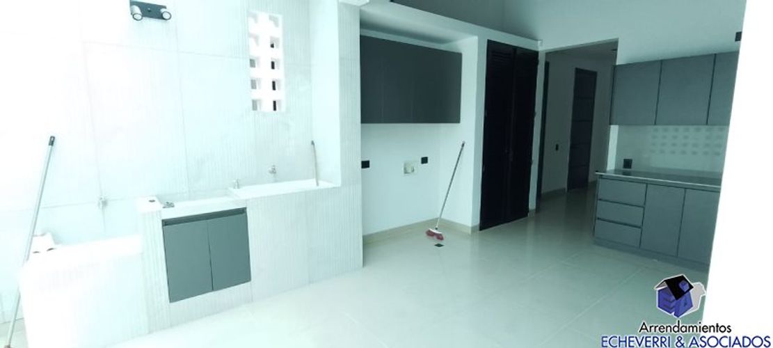Casa de 5 alcobas en venta en Los Balsos, Medellín · foto 11 de 24