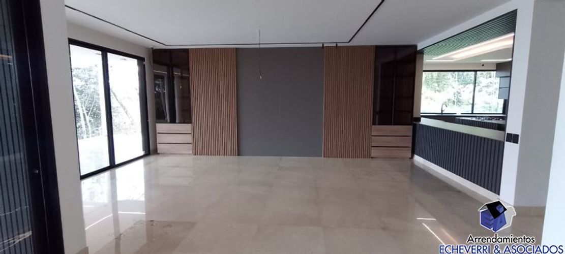Casa de 5 alcobas en venta en Los Balsos, Medellín · foto 16 de 24