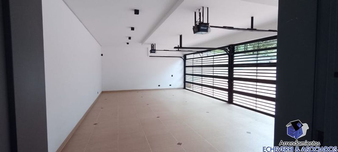 Casa de 5 alcobas en venta en Los Balsos, Medellín · foto 18 de 24