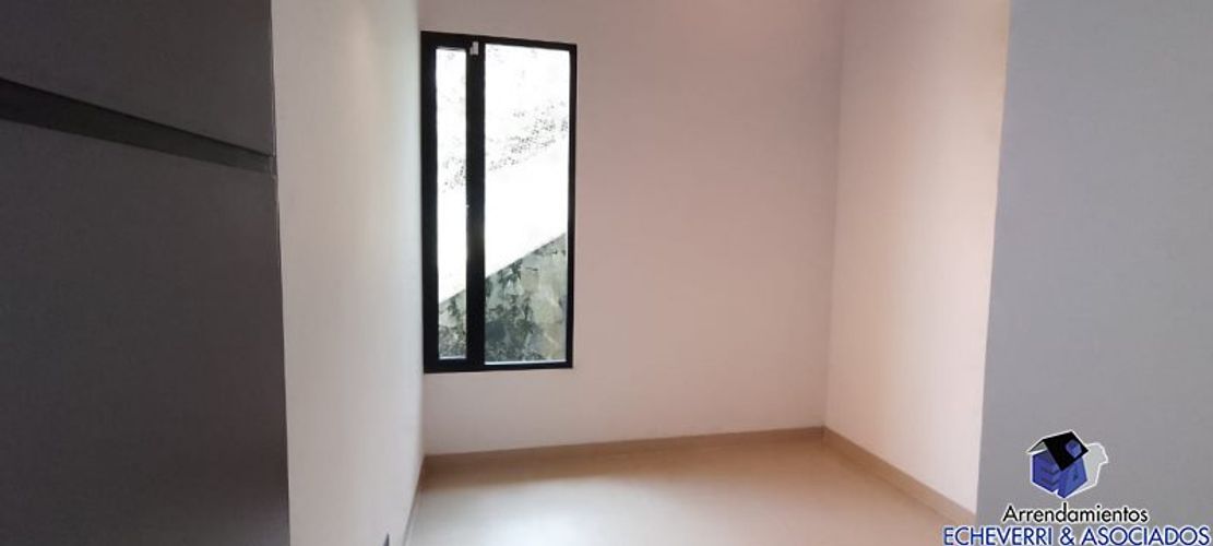 Casa de 5 alcobas en venta en Los Balsos, Medellín · foto 19 de 24