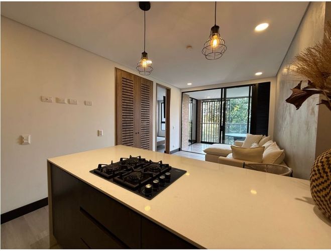 Apartamento de 2 alcobas en venta en Arboledas, Cali, 68 m² · foto 2 de 13