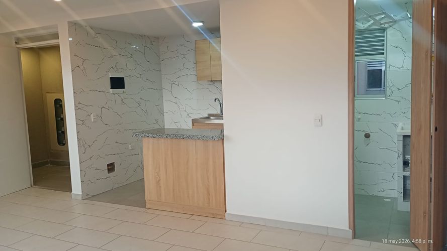 Apartamento de 2 alcobas en venta en San Pedro, Madrid, 52 m² · foto 3 de 24