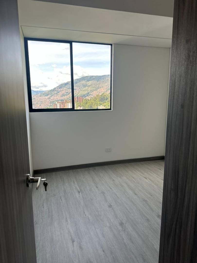 Apartamento en arriendo en Las Palmas, Medellín · foto 7 de 19