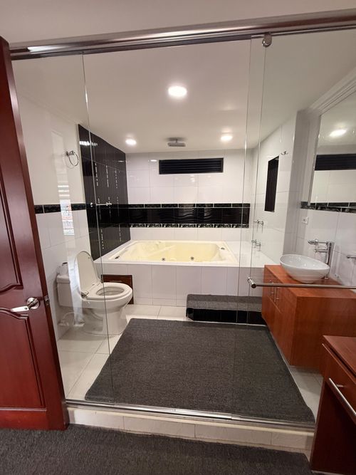 Casa de 4 alcobas en venta en Mandalay, Bogotá, 520 m² · foto 11 de 23