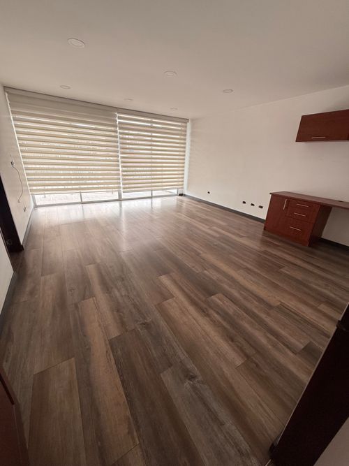 Casa de 4 alcobas en venta en Mandalay, Bogotá, 520 m² · foto 18 de 23