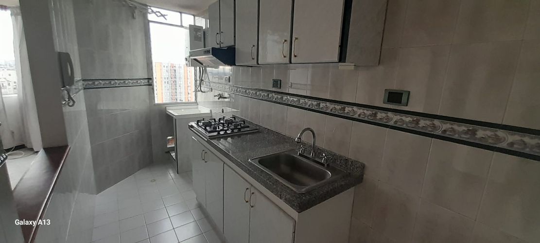 Apartaestudio en venta en Hipotecho Occidental, Bogotá, 34 m² · foto 2 de 8