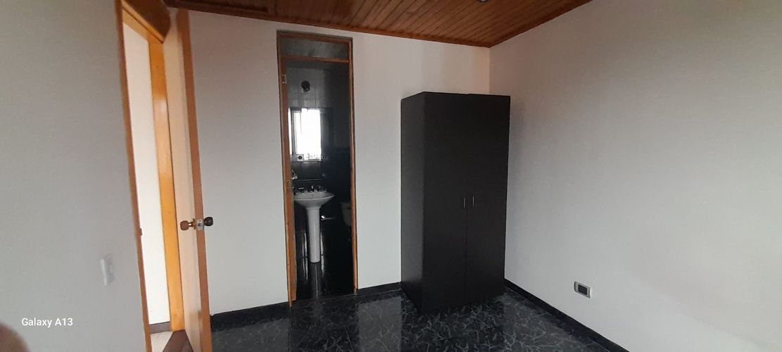 Apartaestudio en venta en Hipotecho Occidental, Bogotá, 34 m² · foto 5 de 8