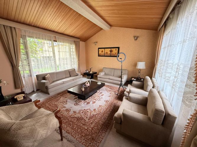 Casa de 3 alcobas en venta en El Contador, Bogotá, 198 m² · foto 2 de 24