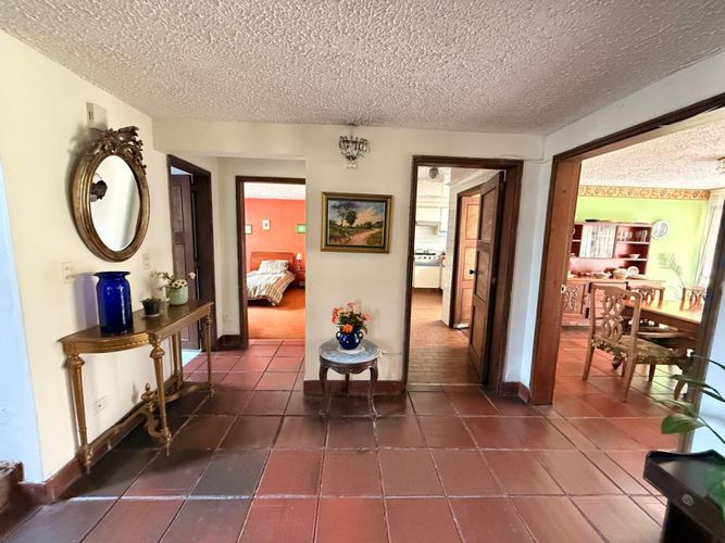Casa de 3 alcobas en venta en El Contador, Bogotá, 198 m² · foto 4 de 24