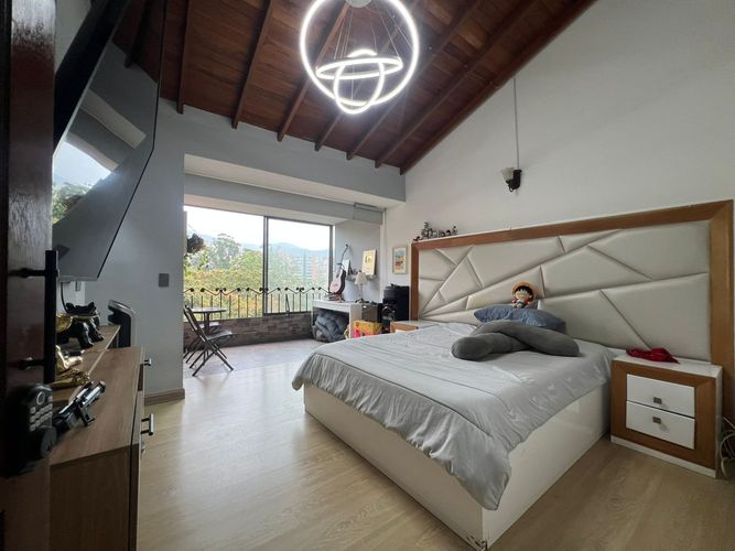 Apartamento de 3 alcobas en venta en El Poblado, Medellín, 140 m² · foto 12 de 16