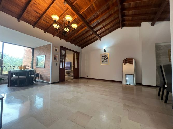 Apartamento de 3 alcobas en venta en El Poblado, Medellín, 140 m² · foto 3 de 16