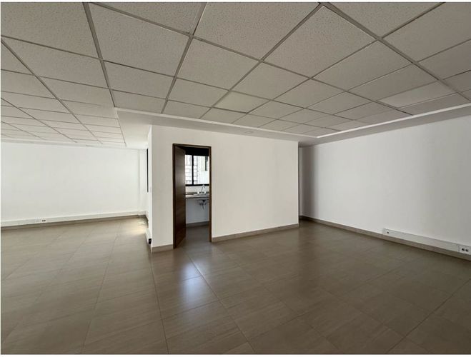 Edificio en venta en Granada, Cali, 1319 m² · foto 6 de 20