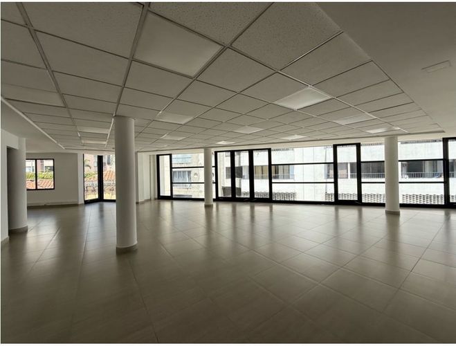Edificio en venta en Granada, Cali, 1319 m² · foto 8 de 20