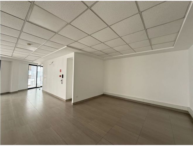 Edificio en venta en Granada, Cali, 1319 m² · foto 9 de 20