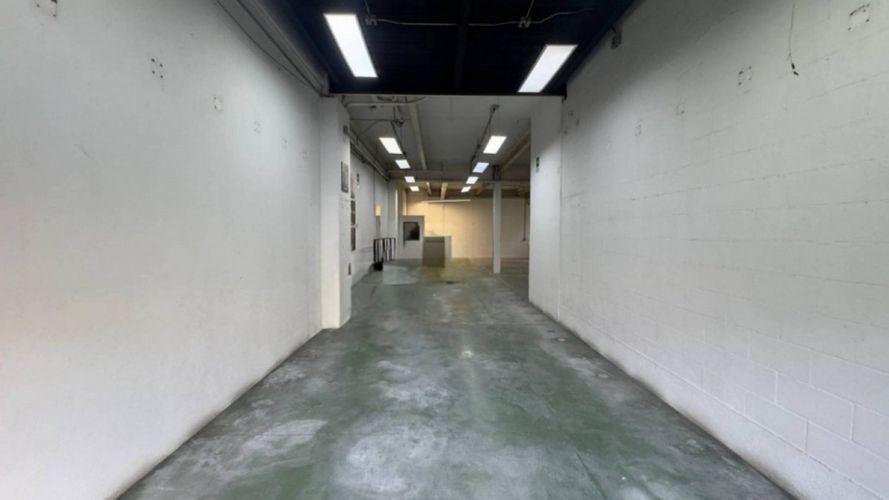 Bodega en arriendo en Las Lomitas, La Estrella, 809 m² · foto 2 de 8
