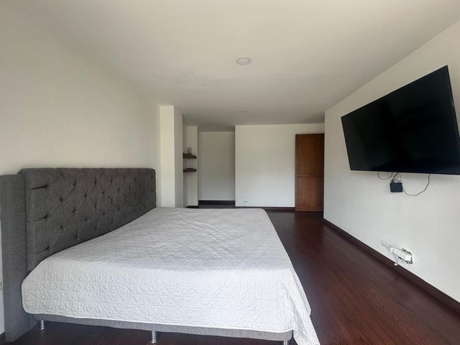 Apartamento de 4 alcobas en venta en El Poblado, Medellín, 200 m² · foto 6 de 19