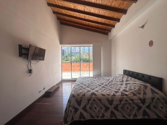 Apartamento de 4 alcobas en venta en El Poblado, Medellín, 200 m² · foto 7 de 19
