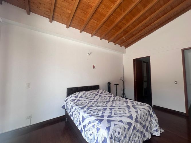 Apartamento de 4 alcobas en venta en El Poblado, Medellín, 200 m² · foto 9 de 19