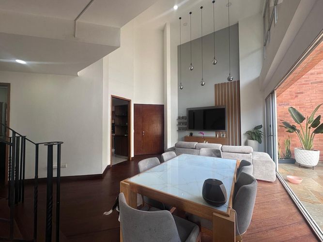 Apartamento de 4 alcobas en venta en El Poblado, Medellín, 200 m² · foto 3 de 19