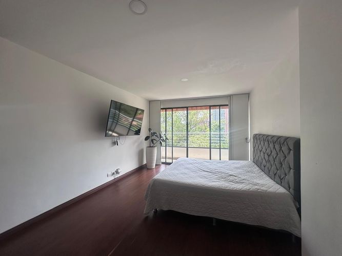 Apartamento de 4 alcobas en venta en El Poblado, Medellín, 200 m² · foto 13 de 19