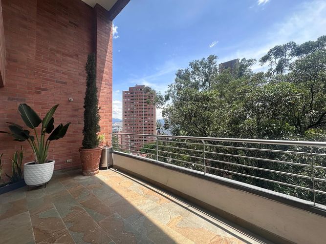 Apartamento de 4 alcobas en venta en El Poblado, Medellín, 200 m² · foto 17 de 19