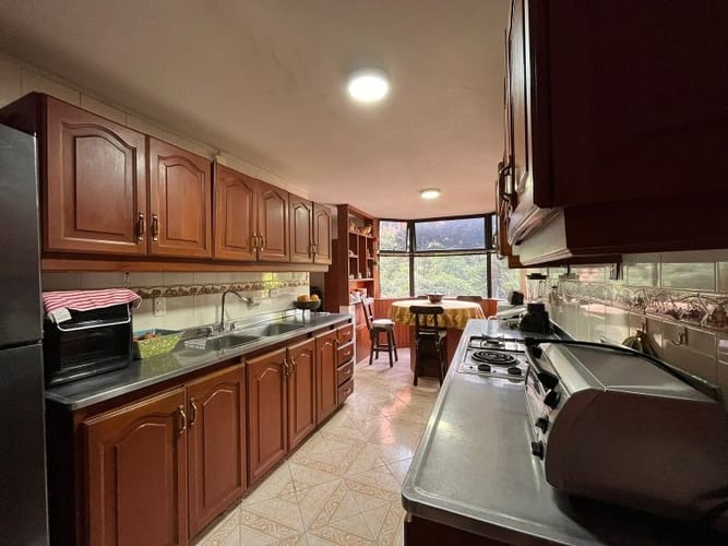 Apartamento de 3 alcobas en arriendo en El Poblado, Medellín, 150 m² · foto 2 de 20