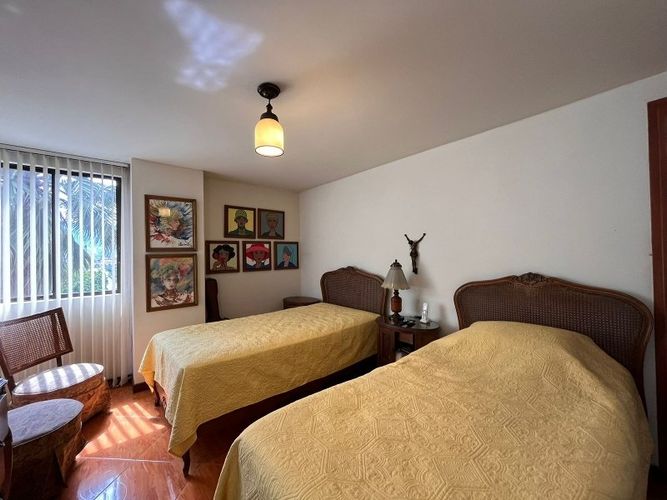 Apartamento de 3 alcobas en arriendo en El Poblado, Medellín, 150 m² · foto 3 de 20
