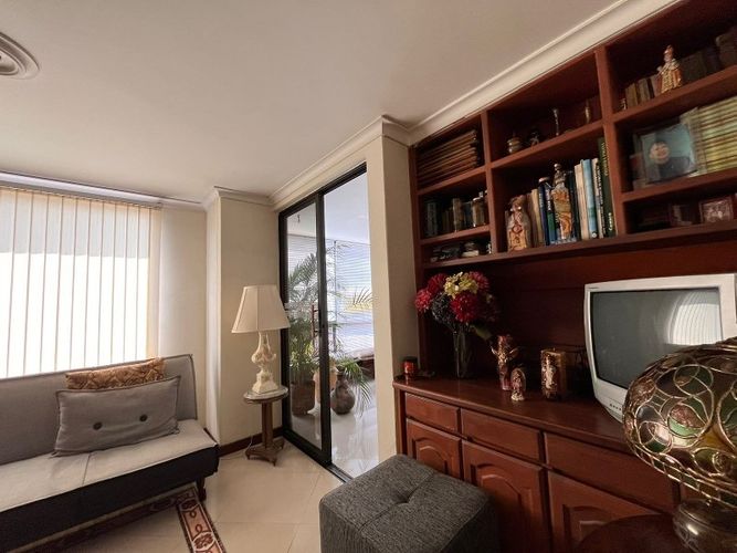 Apartamento de 3 alcobas en arriendo en El Poblado, Medellín, 150 m² · foto 13 de 20