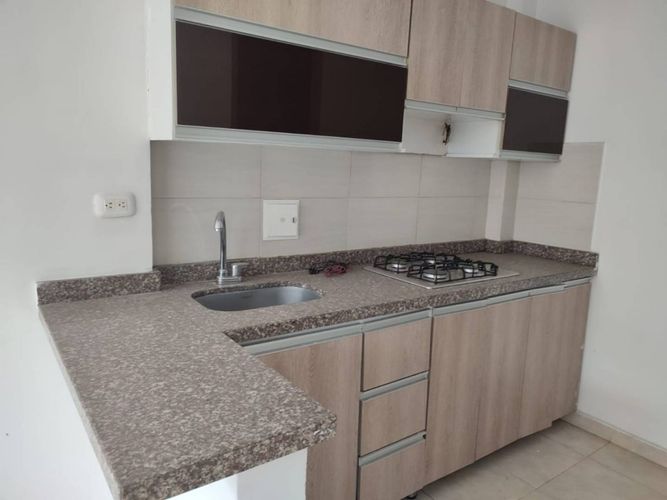 Apartamento de 2 alcobas en venta en Hacienda La Meseta, Girón, 50 m² · foto 3 de 8