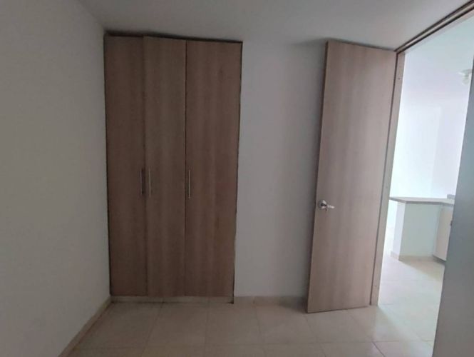 Apartamento de 2 alcobas en venta en Hacienda La Meseta, Girón, 50 m² · foto 4 de 8