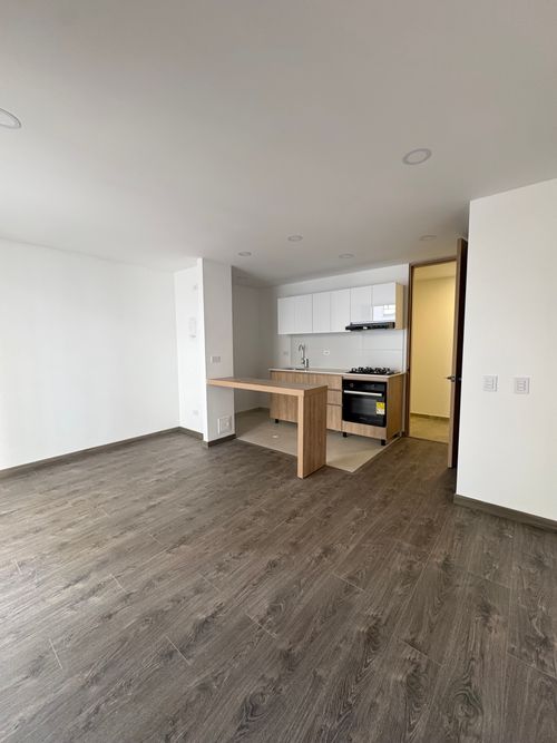 Apartaestudio en venta en Cedritos, Bogotá, 38 m² · foto 2 de 6