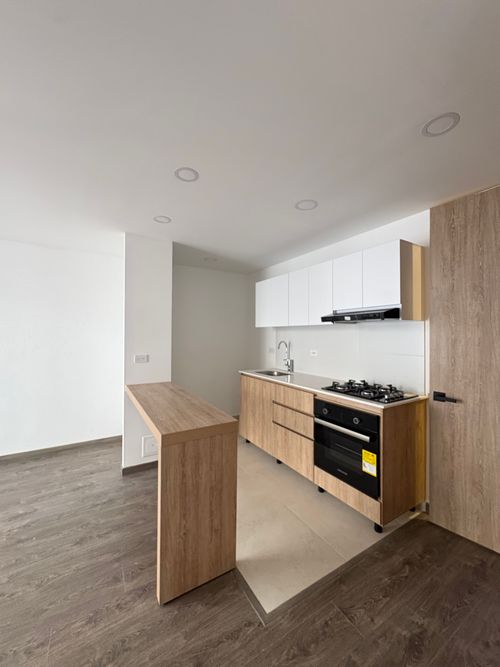 Apartaestudio en venta en Cedritos, Bogotá, 38 m² · foto 4 de 6
