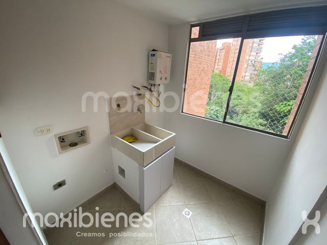Apartamento de 3 alcobas en arriendo en Los Balsos, Medellín, 150 m² · foto 20 de 24