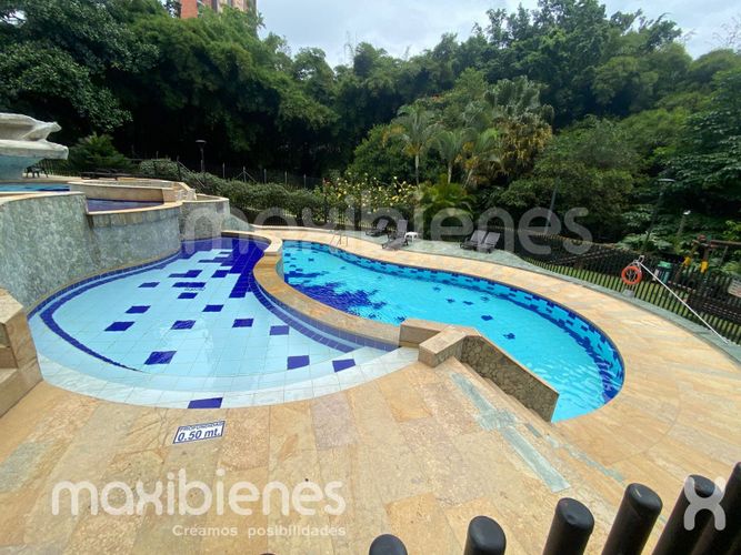 Apartamento de 3 alcobas en arriendo en Los Balsos, Medellín, 150 m² · foto 22 de 24