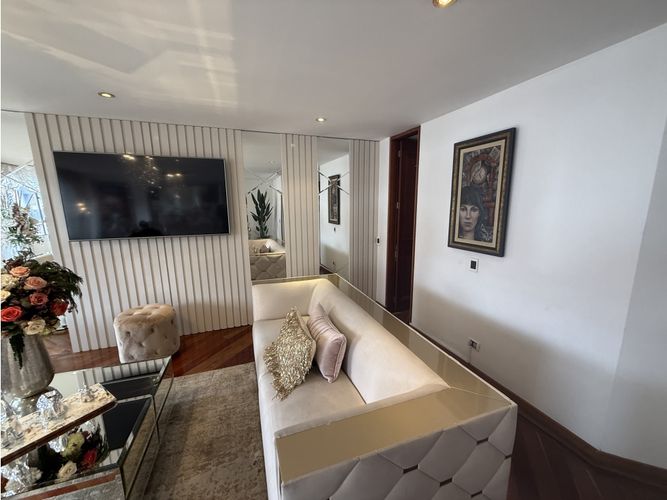 Apartamento de 4 alcobas en venta en Santa Paula, Bogotá, 177 m² · foto 4 de 24