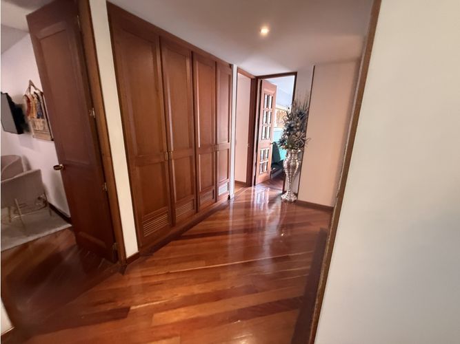 Apartamento de 4 alcobas en venta en Santa Paula, Bogotá, 177 m² · foto 13 de 24