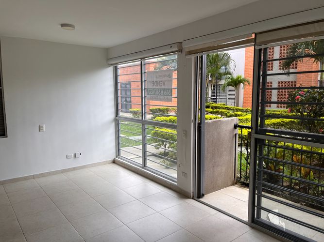 Apartamento de 3 alcobas en venta en Bochalema, Cali, 53 m² · foto 4 de 24