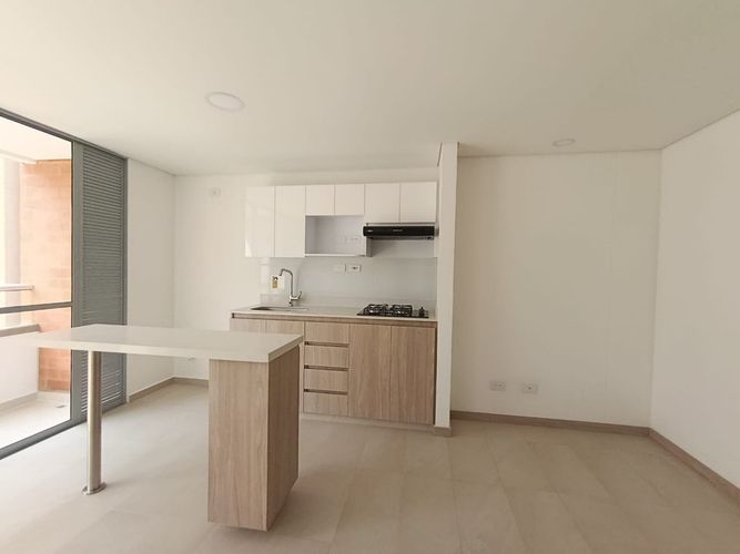 Apartamento de 3 alcobas en arriendo en Loma De La Doctora, Sabaneta, 70 m² · foto 3 de 20