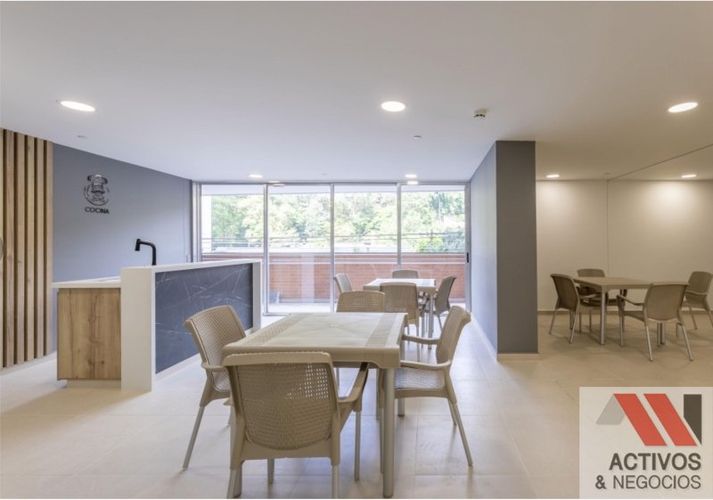 Apartamento en venta en El Poblado, Medellín · foto 5 de 14