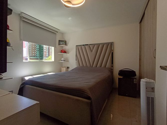 Apartamento de 3 alcobas en venta en Laureles, Medellín, 97 m² · foto 13 de 19