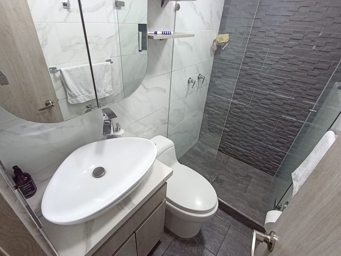 Apartamento de 3 alcobas en venta en Laureles, Medellín, 97 m² · foto 18 de 19