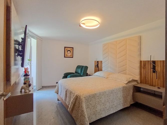 Apartamento de 3 alcobas en venta en Laureles, Medellín, 97 m² · foto 14 de 19
