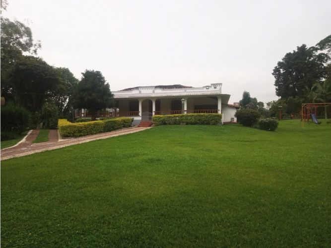 Casa de 3 alcobas en arriendo en Cabecera San Antonio De Prado, Medellín, 500 m² · foto 2 de 21