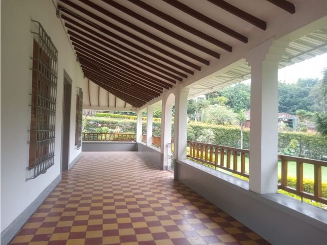 Casa de 3 alcobas en arriendo en Cabecera San Antonio De Prado, Medellín, 500 m² · foto 5 de 21
